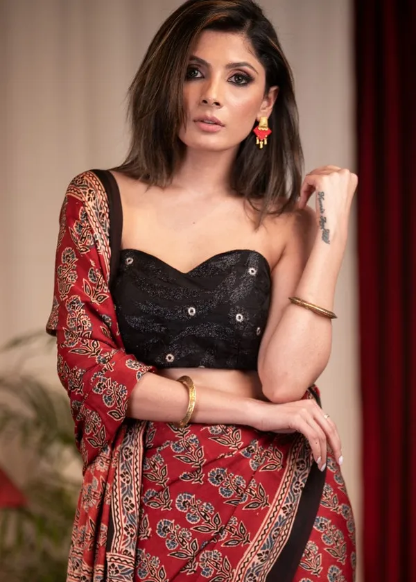 Maroon Color Printed Cotton Linen Saree With Blouse